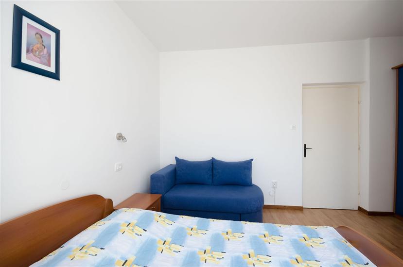 Room S2, for 2 persons