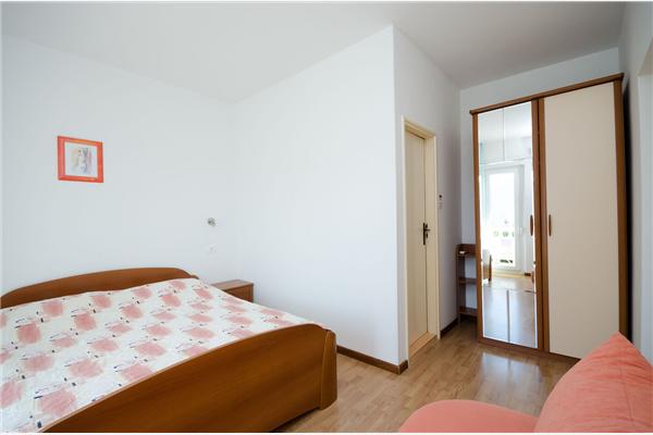 Room S3, for 2 persons