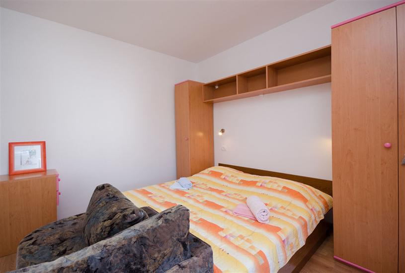 Room S4, for 2 persons