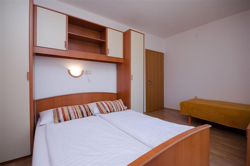 Apartment A4, for 6 persons