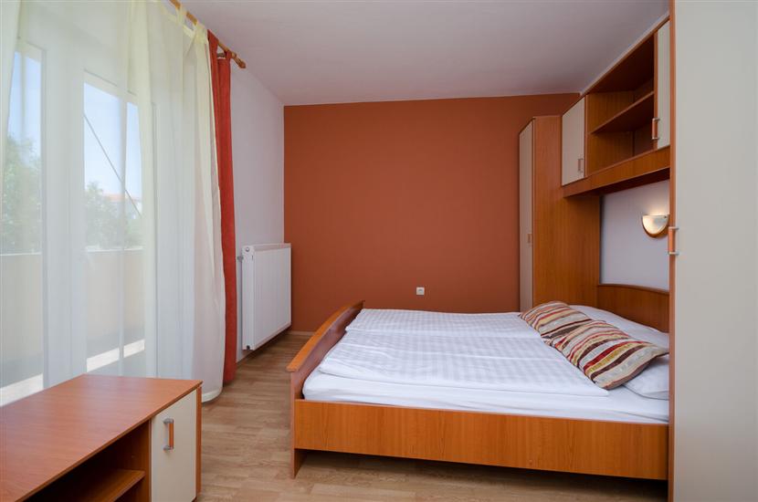 Apartment A4, for 6 persons