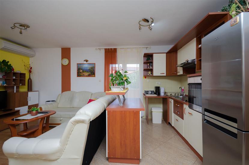 Apartment A4, for 6 persons