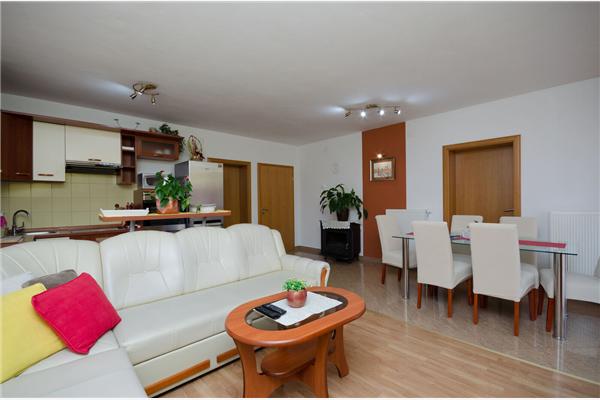 Apartment A4, for 6 persons