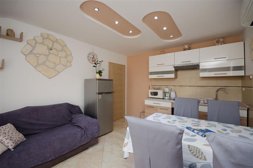 Apartment A5, for 4 persons