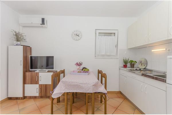 Apartment A1, for 4 persons