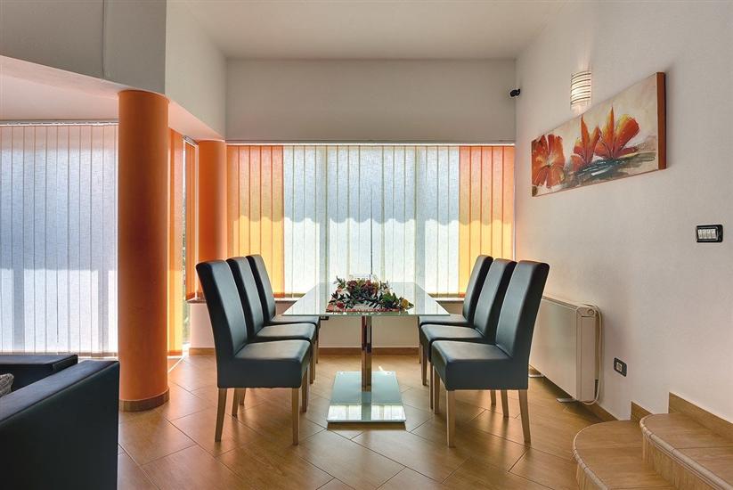 House K1, for 16 persons