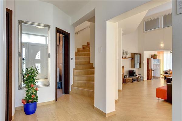 House K1, for 16 persons