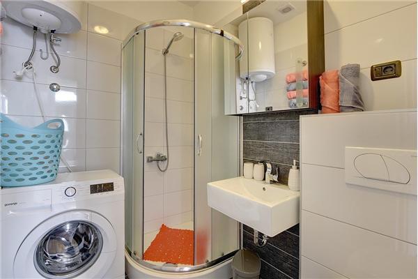 House K1, for 16 persons