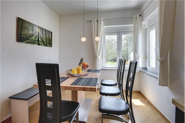 House K1, for 16 persons