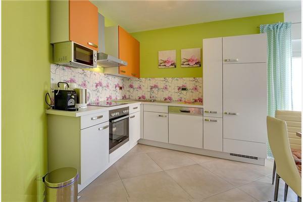 House K1, for 16 persons