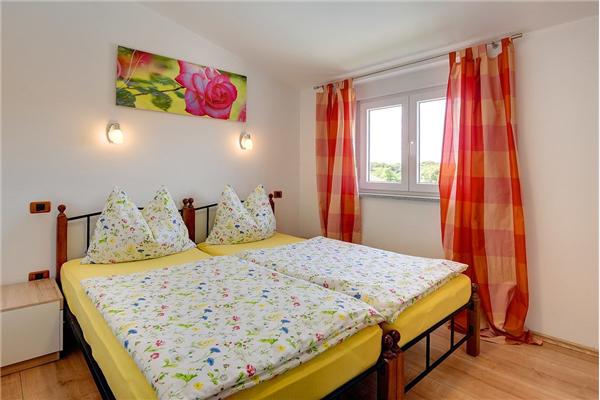 House K1, for 16 persons