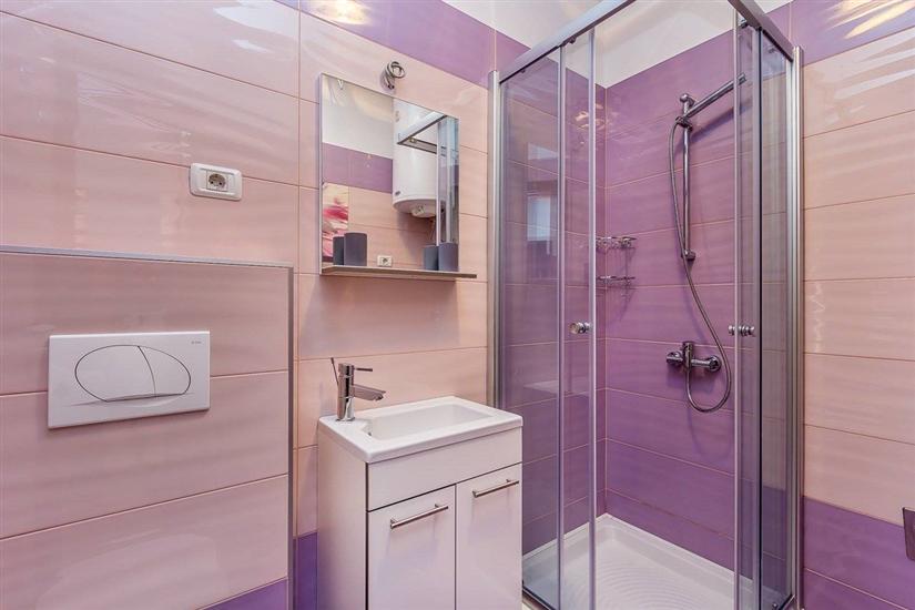 House K1, for 16 persons