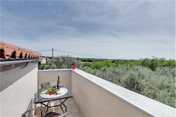 House K1, for 16 persons