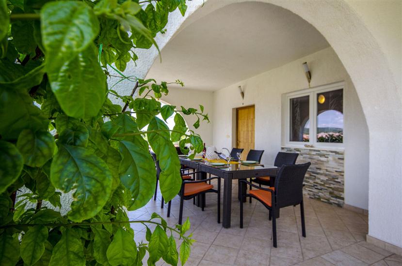 Apartment A1, for 8 persons