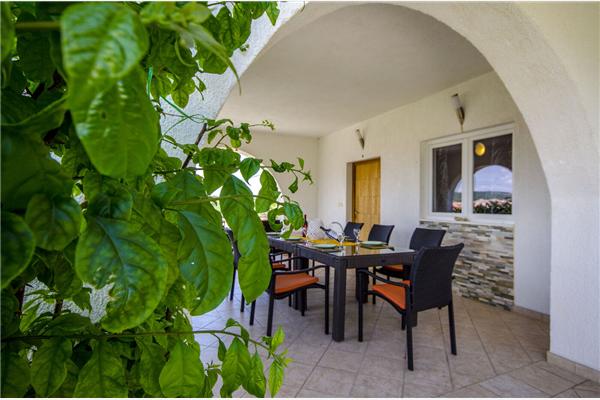 Apartment A1, for 8 persons