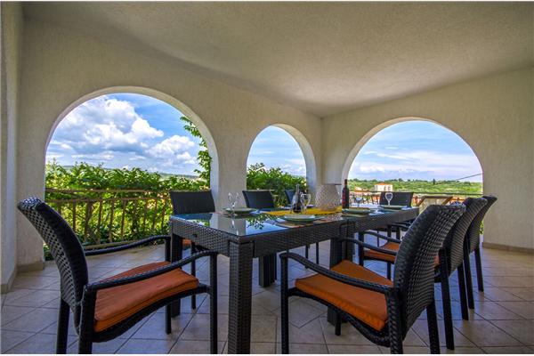 Apartment A1, for 8 persons