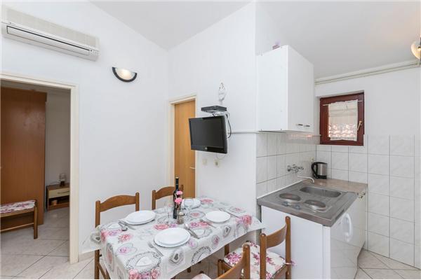 Apartment A2, for 4 persons
