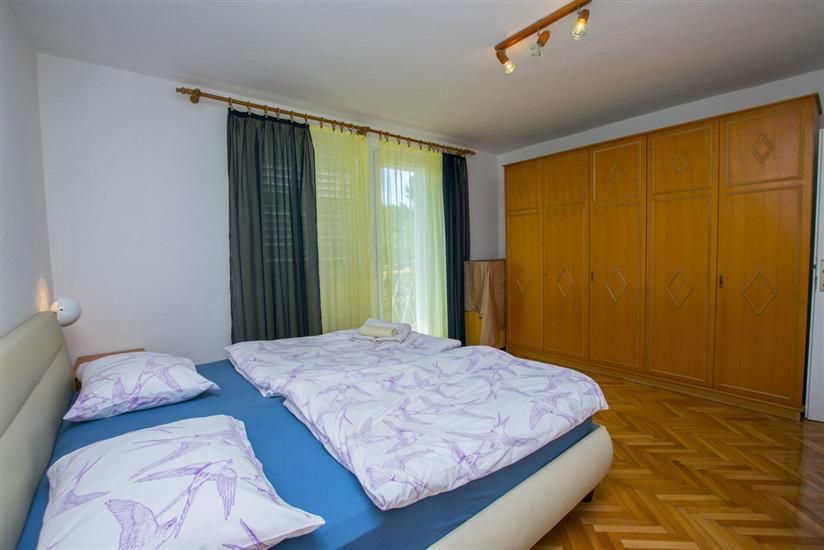 Apartment A2, for 6 persons