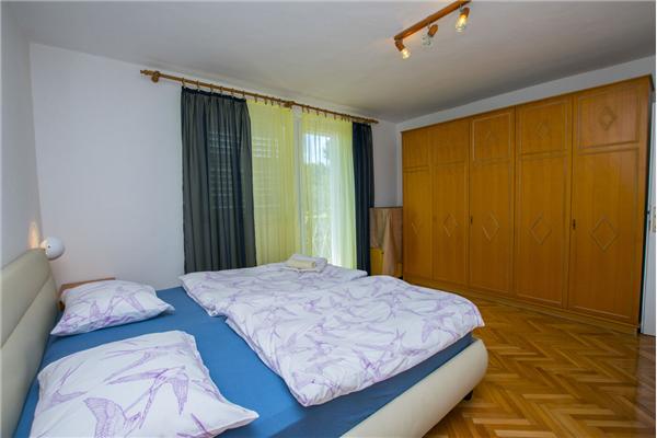 Apartment A2, for 6 persons