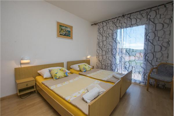 Apartment A2, for 6 persons