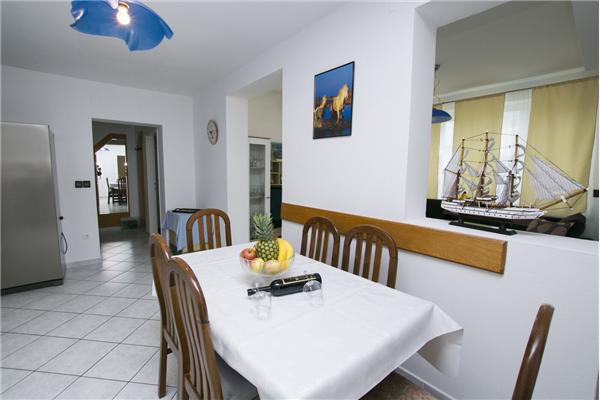 Apartment A2, for 6 persons