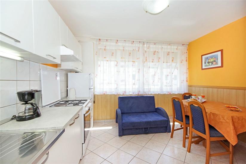 Apartment A1, for 5 persons
