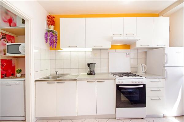 Apartment A1, for 5 persons