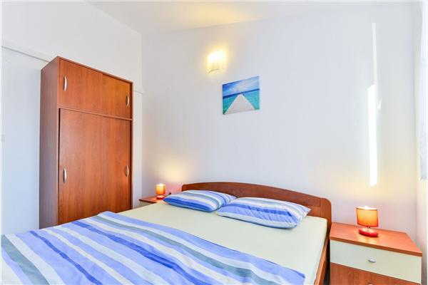 Apartment A1, for 6 persons