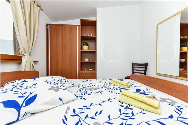 Apartment A1, for 8 persons