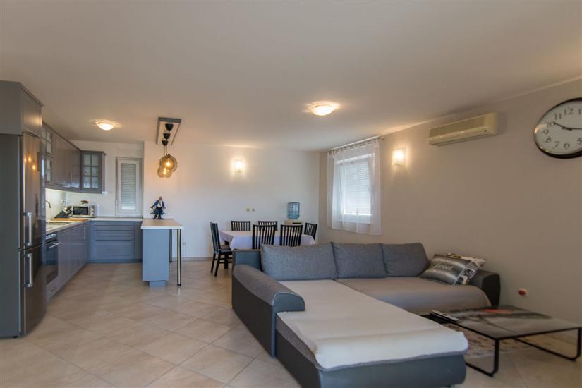 Apartment A1, for 6 persons