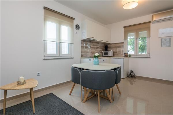 Apartment A2, for 4 persons