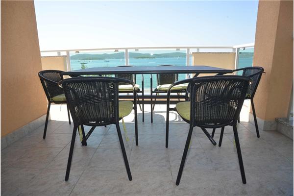 Apartment A1, for 6 persons