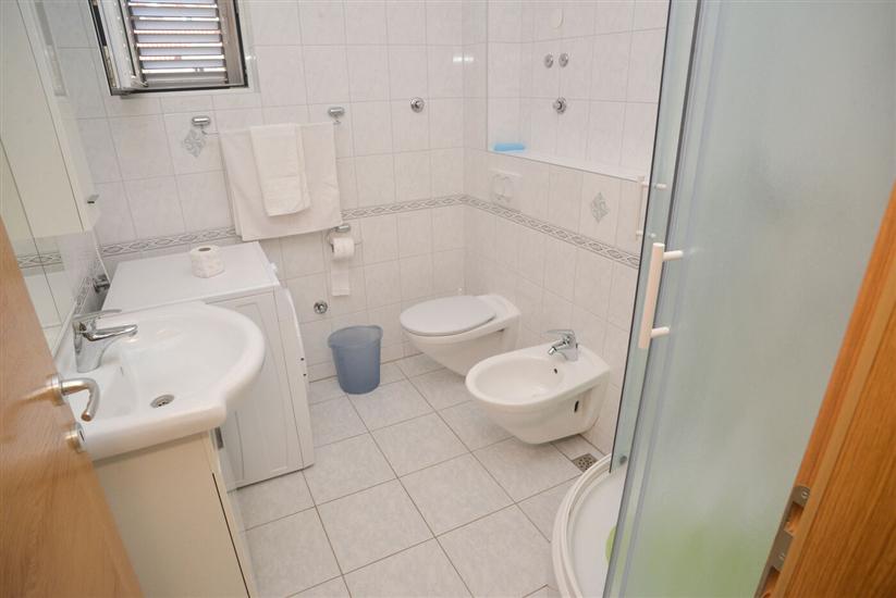 Apartment A1, for 6 persons