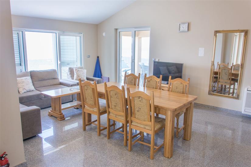 Apartment A2, for 6 persons