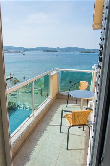 Apartment A2, for 6 persons