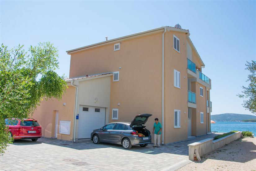 Apartments Citrine on the beach