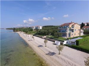 Apartments Citrine on the beach Zadar riviera, Size 125.00 m2, Airline distance to the sea 5 m