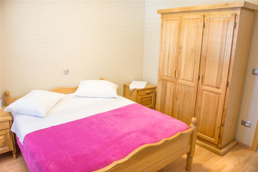 Apartment A4, for 6 persons