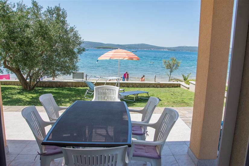 Apartment A4, for 6 persons