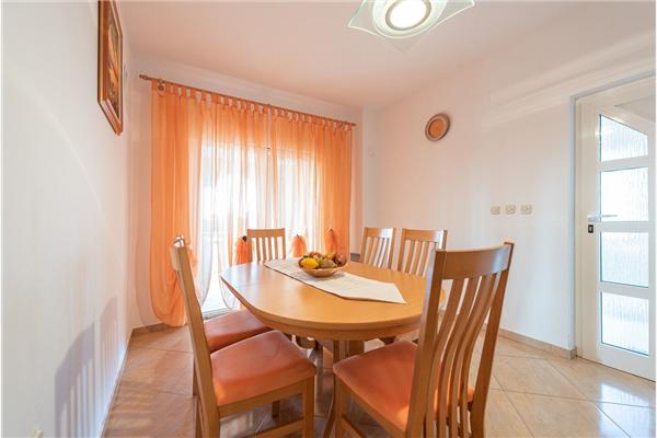 Apartment A1, for 6 persons