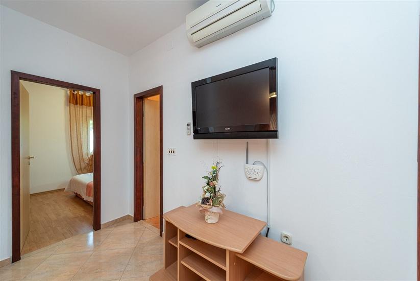 Apartment A1, for 6 persons