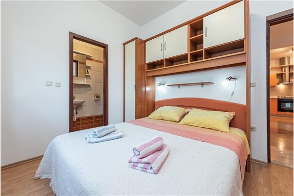 Apartment A1, for 6 persons