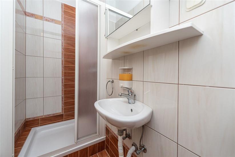 Apartment A1, for 6 persons