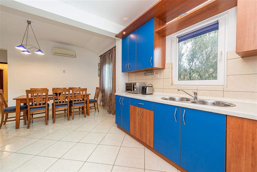Apartment A2, for 8 persons