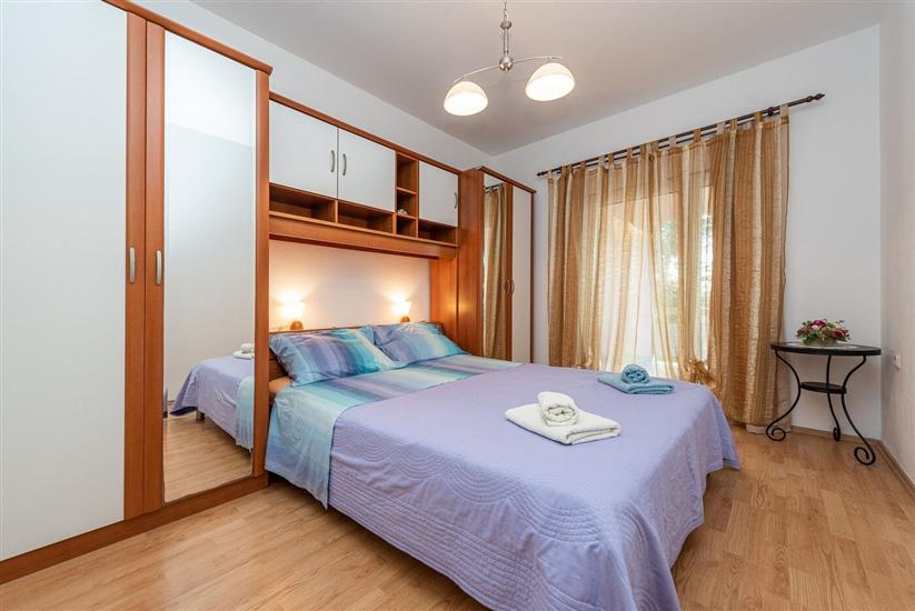 Apartment A2, for 8 persons