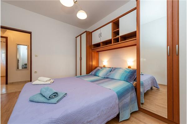 Apartment A2, for 8 persons