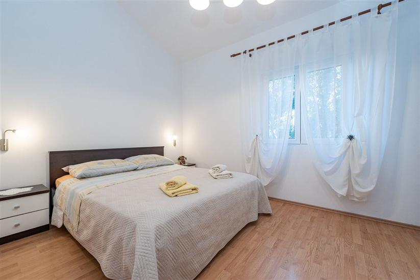 Apartment A2, for 8 persons