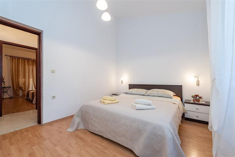 Apartment A2, for 8 persons