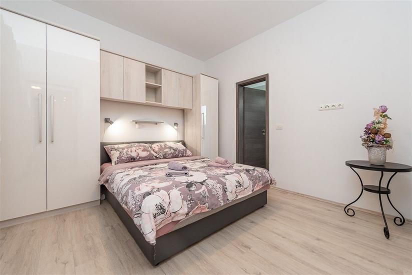 Apartment A3, for 6 persons