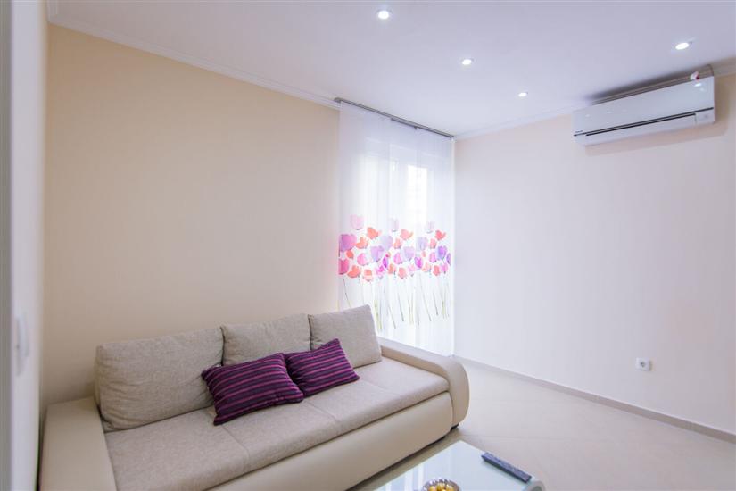 Apartment A1, for 6 persons